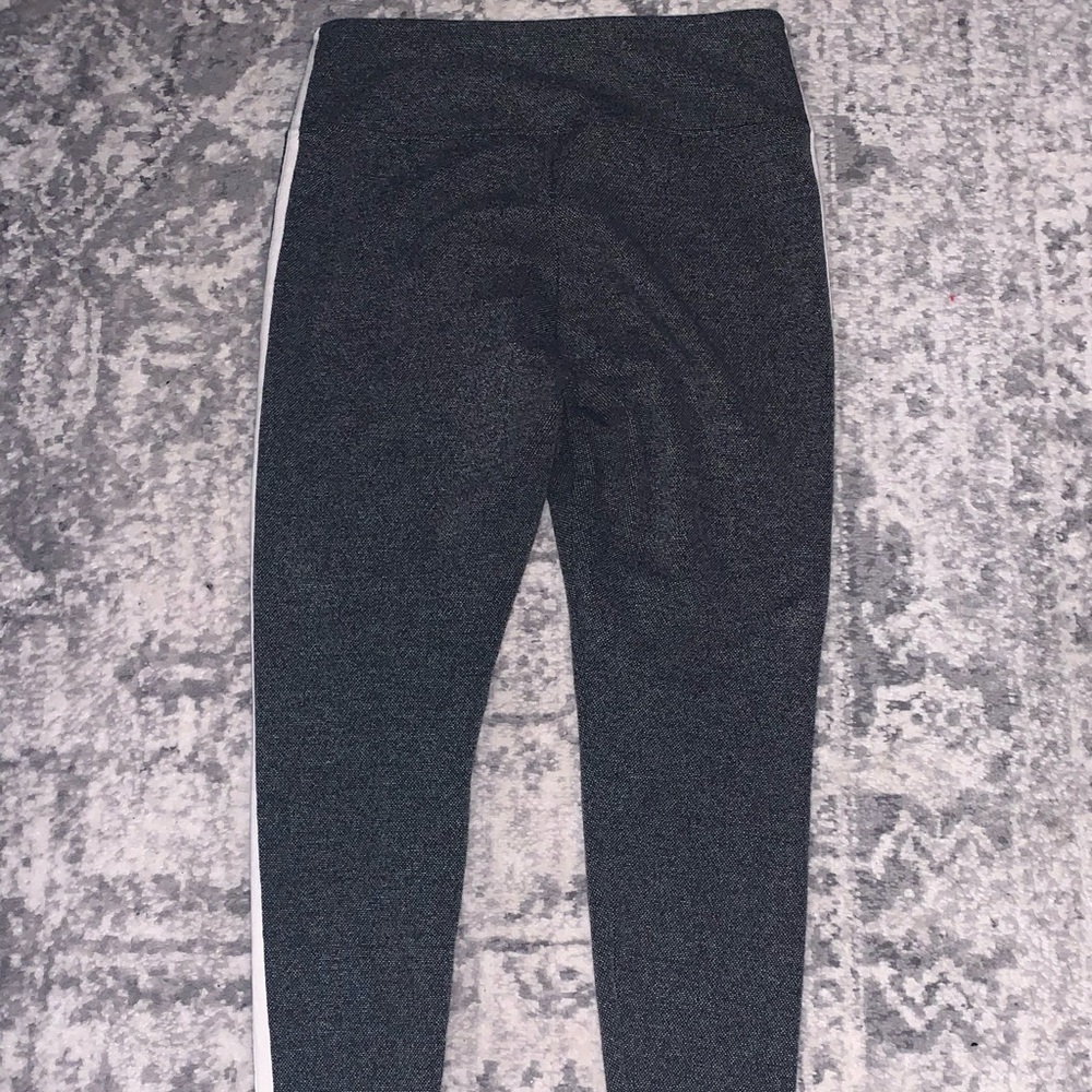 Lou & Grey Leggings size large